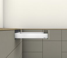 Oberfläche seidenweiß