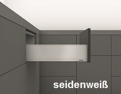 Oberfläche seidenweiß